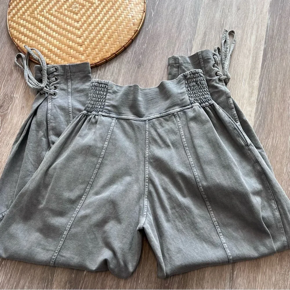NWOT free people one Billie pants in gray women’s size‎ XS